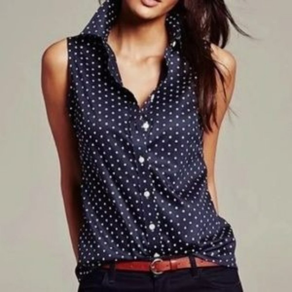 Banana Republic; Sleeveless Non-Iron Blouse, Navy & White Polka Dot; 6